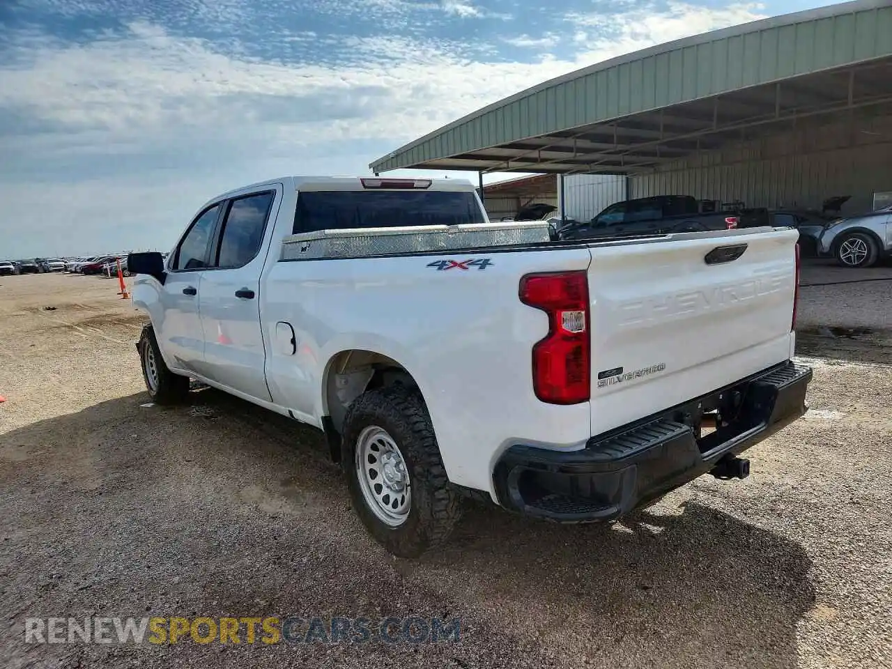 2 fotografías del automóvil dañado 3GCPDAEK3NG540836 CHEVROLET SILVERADO 2022
