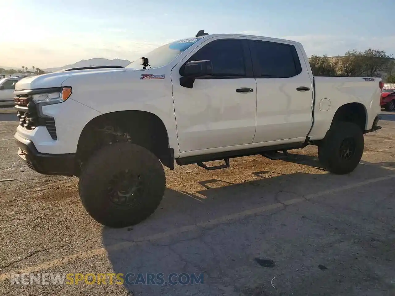 1 Photograph of a damaged car 3GCPDFEK6NG605496 CHEVROLET SILVERADO 2022