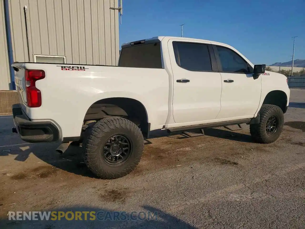 3 Photograph of a damaged car 3GCPDFEK6NG605496 CHEVROLET SILVERADO 2022