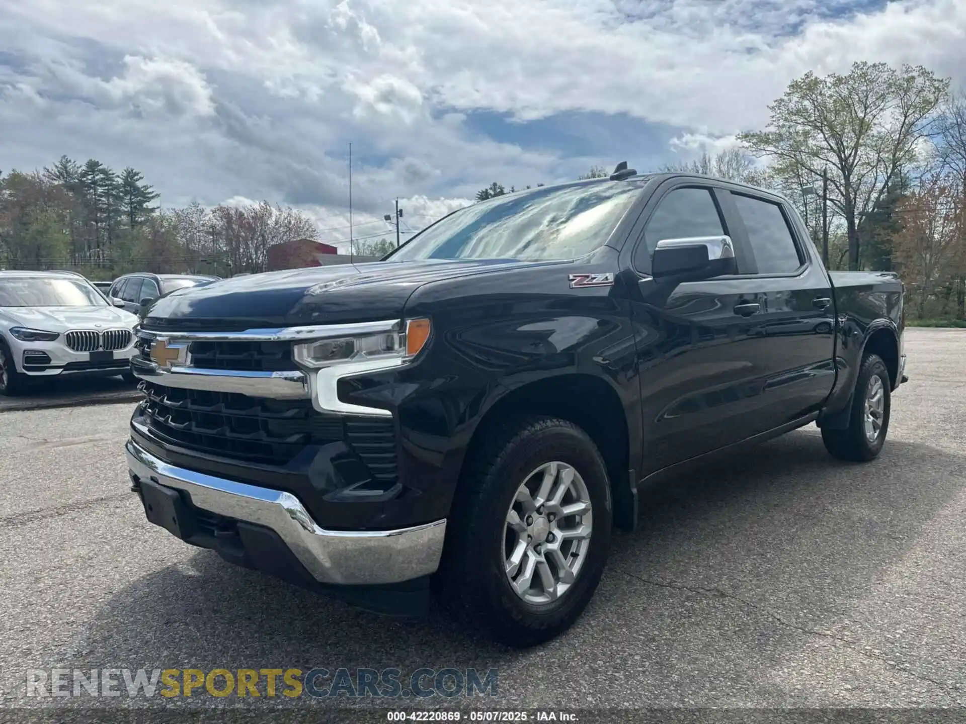 2 Photograph of a damaged car 3GCUDDED3NG512105 CHEVROLET SILVERADO 2022