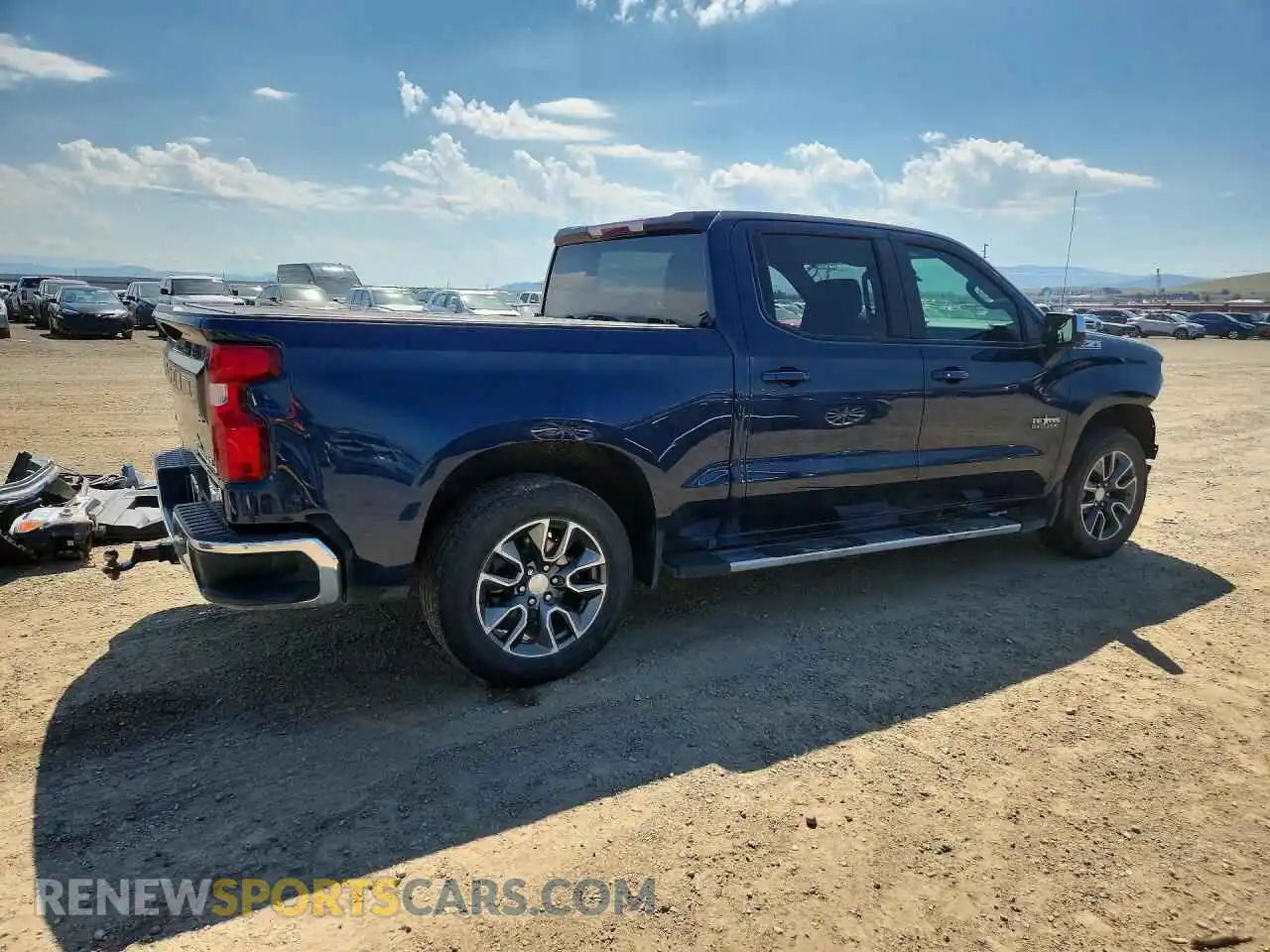 3 Photograph of a damaged car 3GCUDDET6NG673300 CHEVROLET SILVERADO 2022
