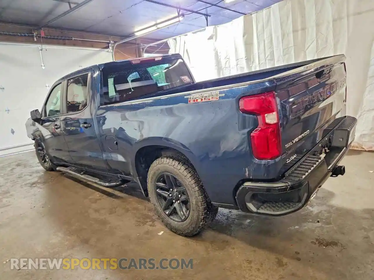 2 Photograph of a damaged car 3GCUDFED0NG651314 CHEVROLET SILVERADO 2022