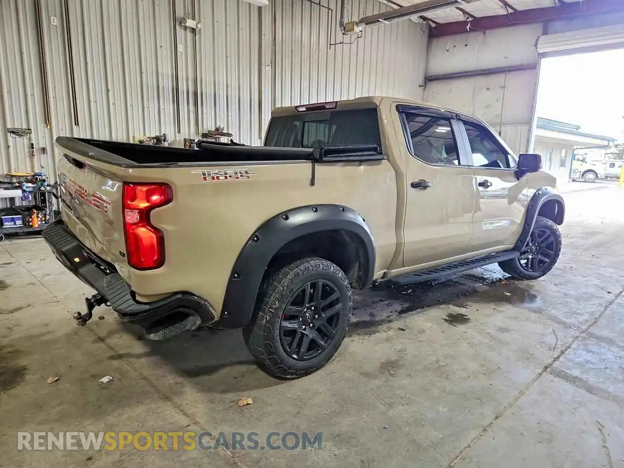 3 Фотография поврежденного автомобиля 3GCUDFED0NG679128 CHEVROLET SILVERADO 2022