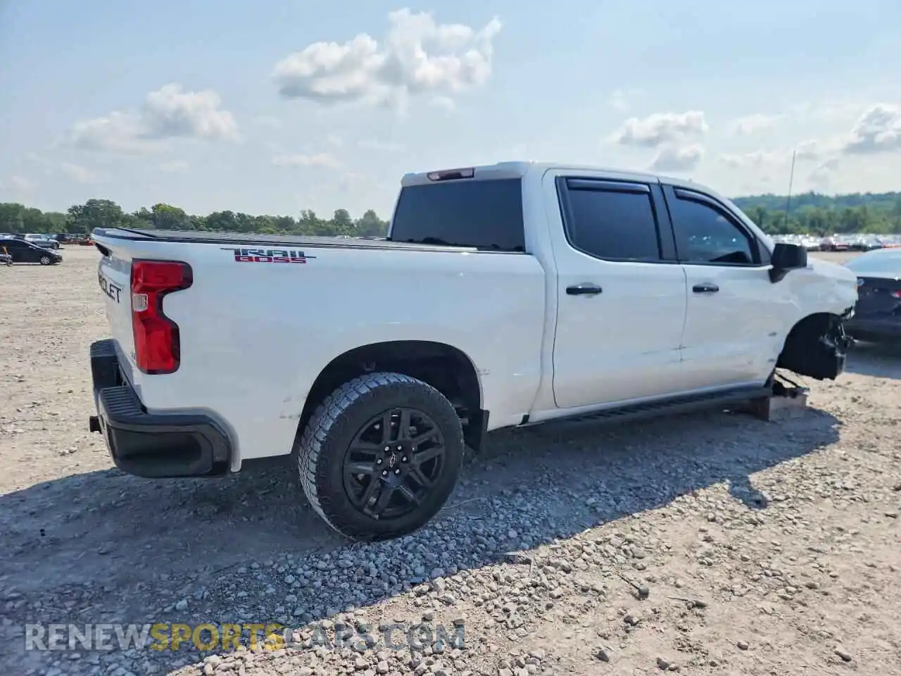 3 Photograph of a damaged car 3GCUDFED0NG682367 CHEVROLET SILVERADO 2022