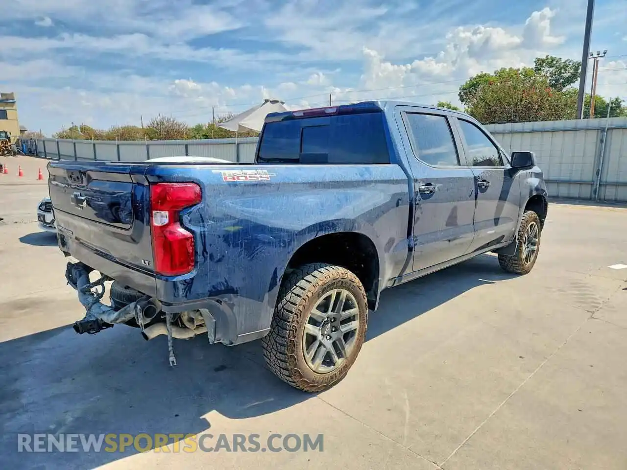 3 Фотография поврежденного автомобиля 3GCUDFEDXNG677693 CHEVROLET SILVERADO 2022