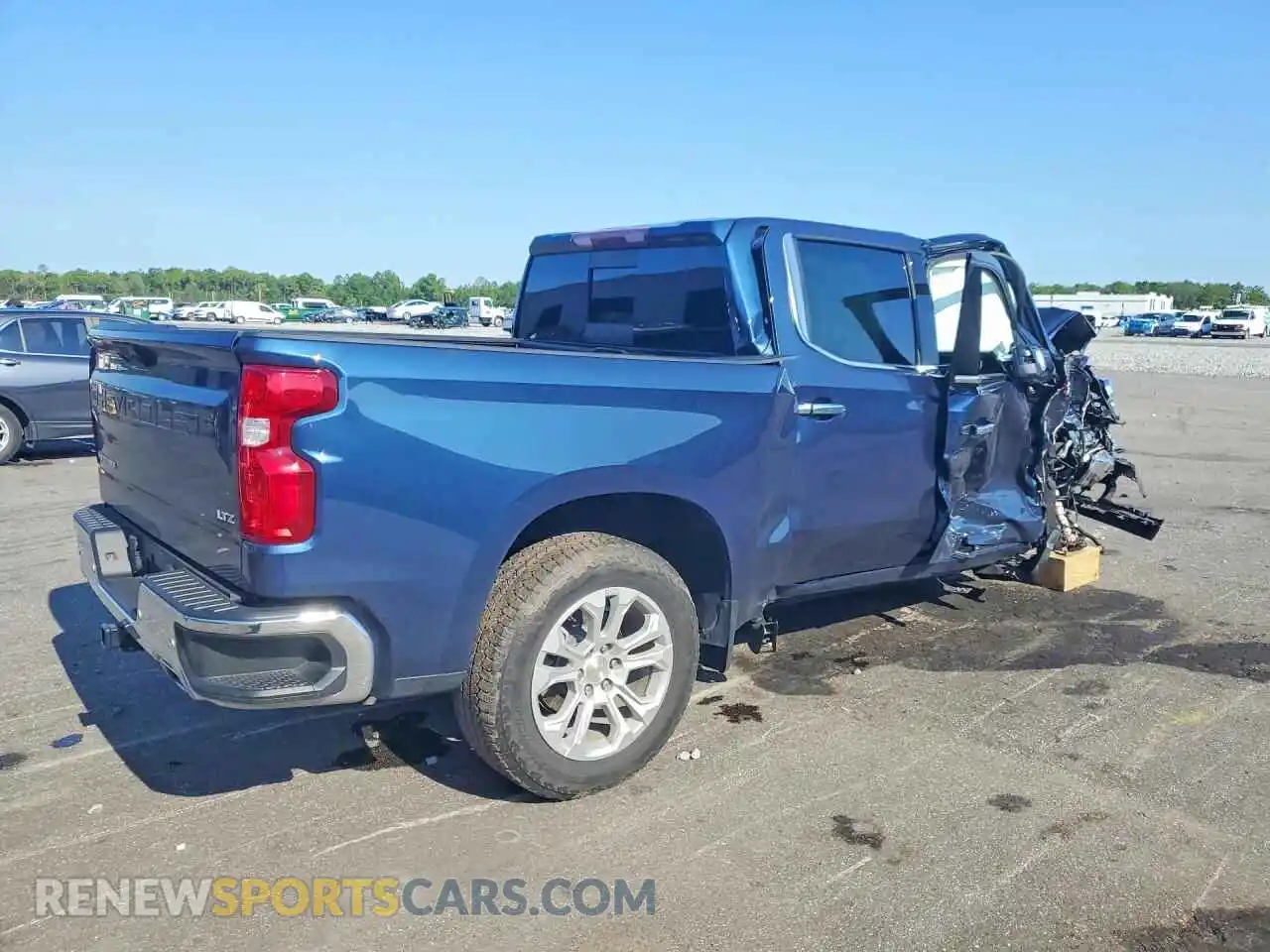 3 Photograph of a damaged car 3GCUDGED3NG651152 CHEVROLET SILVERADO 2022