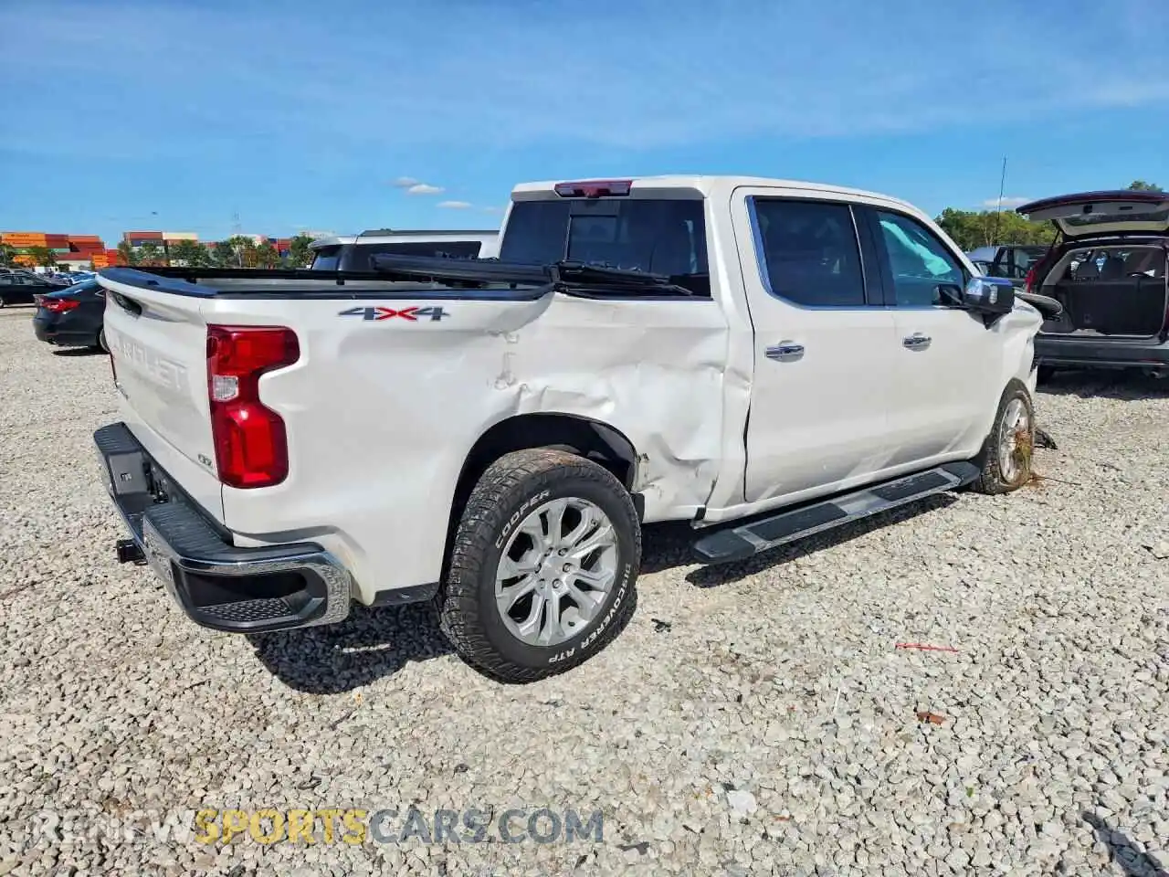 3 Photograph of a damaged car 3GCUDGET3NG677127 CHEVROLET SILVERADO 2022