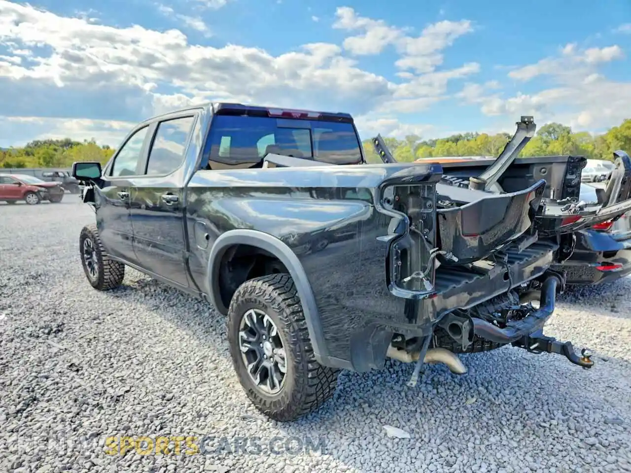 2 Photograph of a damaged car 3GCUDHEL6NG535456 CHEVROLET SILVERADO 2022