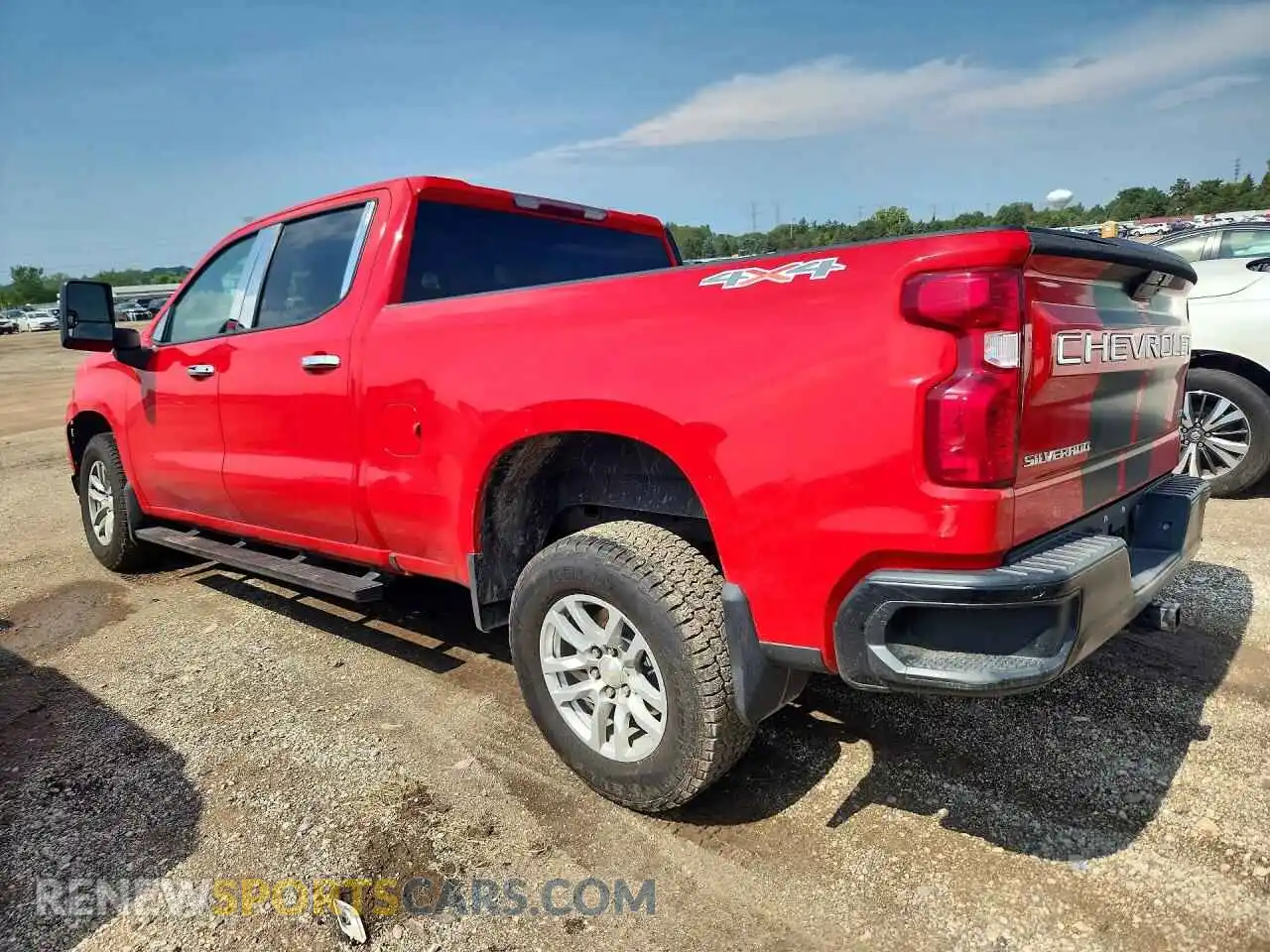2 fotografías del automóvil dañado 3GCUYAED3NG174949 CHEVROLET SILVERADO 2022