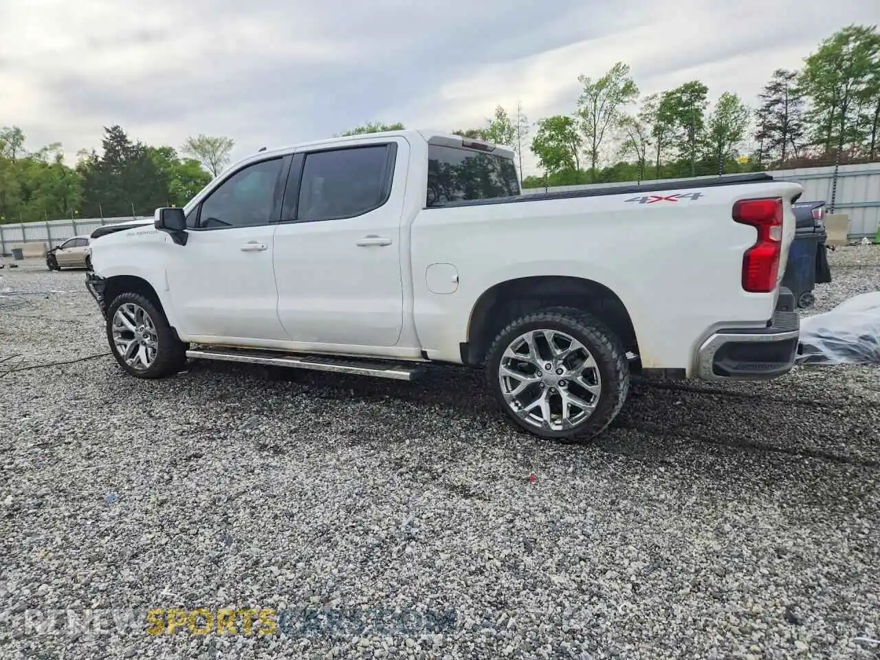 2 Photograph of a damaged car 3GCUYDED8NG144248 CHEVROLET SILVERADO 2022
