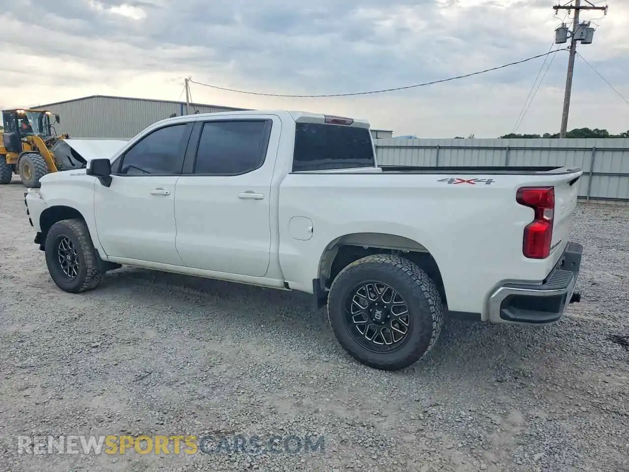2 Photograph of a damaged car 3GCUYDEDXNG168776 CHEVROLET SILVERADO 2022