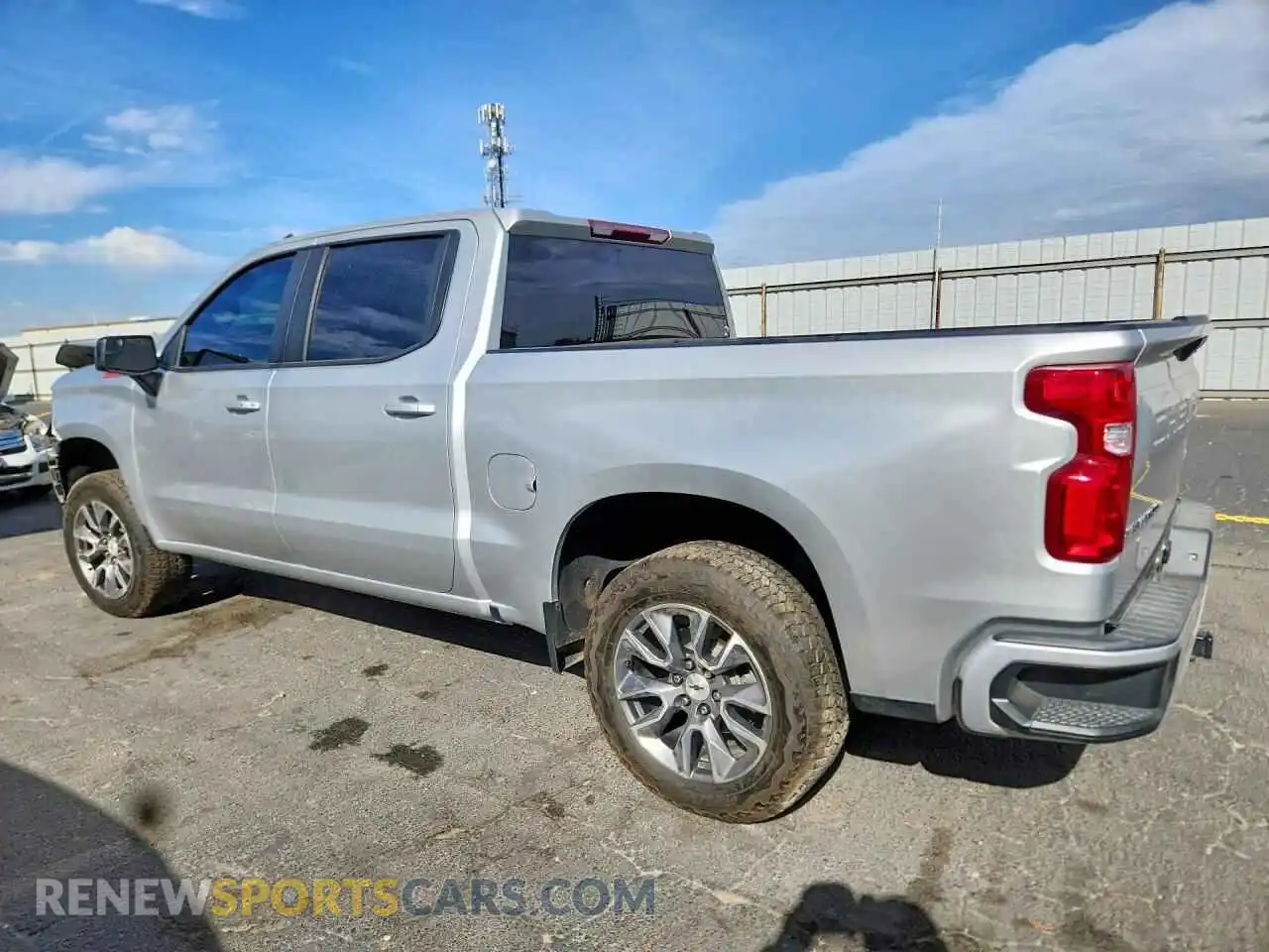 2 Photograph of a damaged car 3GCUYEED0NG150017 CHEVROLET SILVERADO 2022