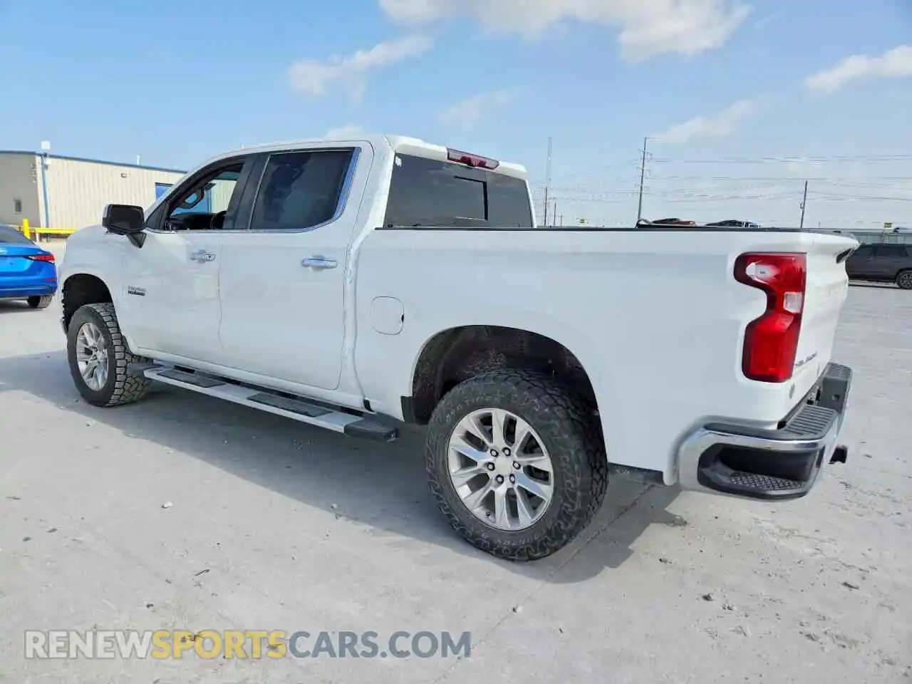 2 fotografías del automóvil dañado 3GCUYGET9NG171483 CHEVROLET SILVERADO 2022