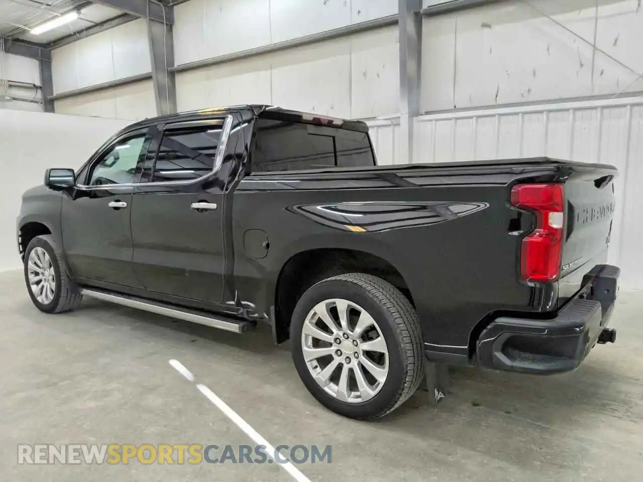 2 Photograph of a damaged car 3GCUYHED6NG162450 CHEVROLET SILVERADO 2022