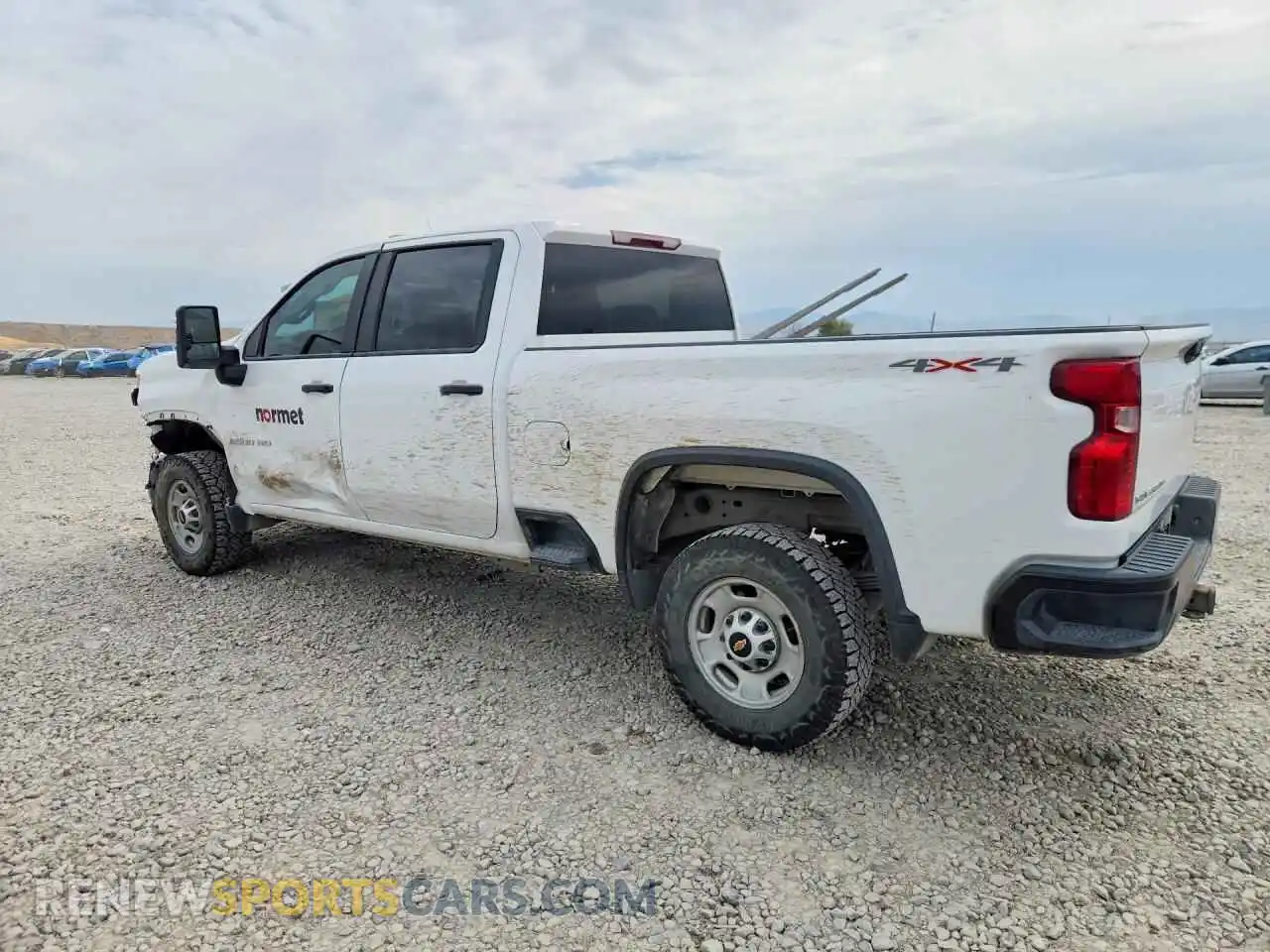 2 fotografías del automóvil dañado 1GC4YLEY0PF113030 CHEVROLET SILVERADO 2023