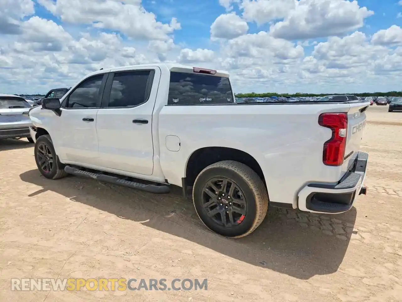 2 fotografías del automóvil dañado 1GCPADED1PZ181887 CHEVROLET SILVERADO 2023