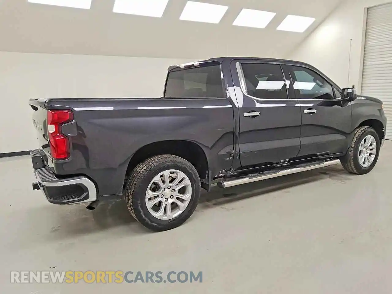 3 Фотография поврежденного автомобиля 1GCPAEED7PZ113356 CHEVROLET SILVERADO 2023