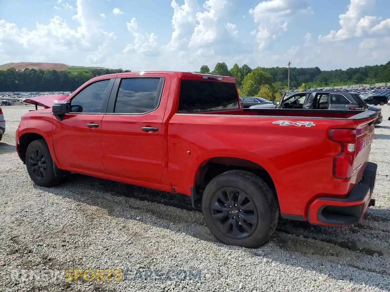 2 fotografías del automóvil dañado 1GCPDBEKXPZ183602 CHEVROLET SILVERADO 2023