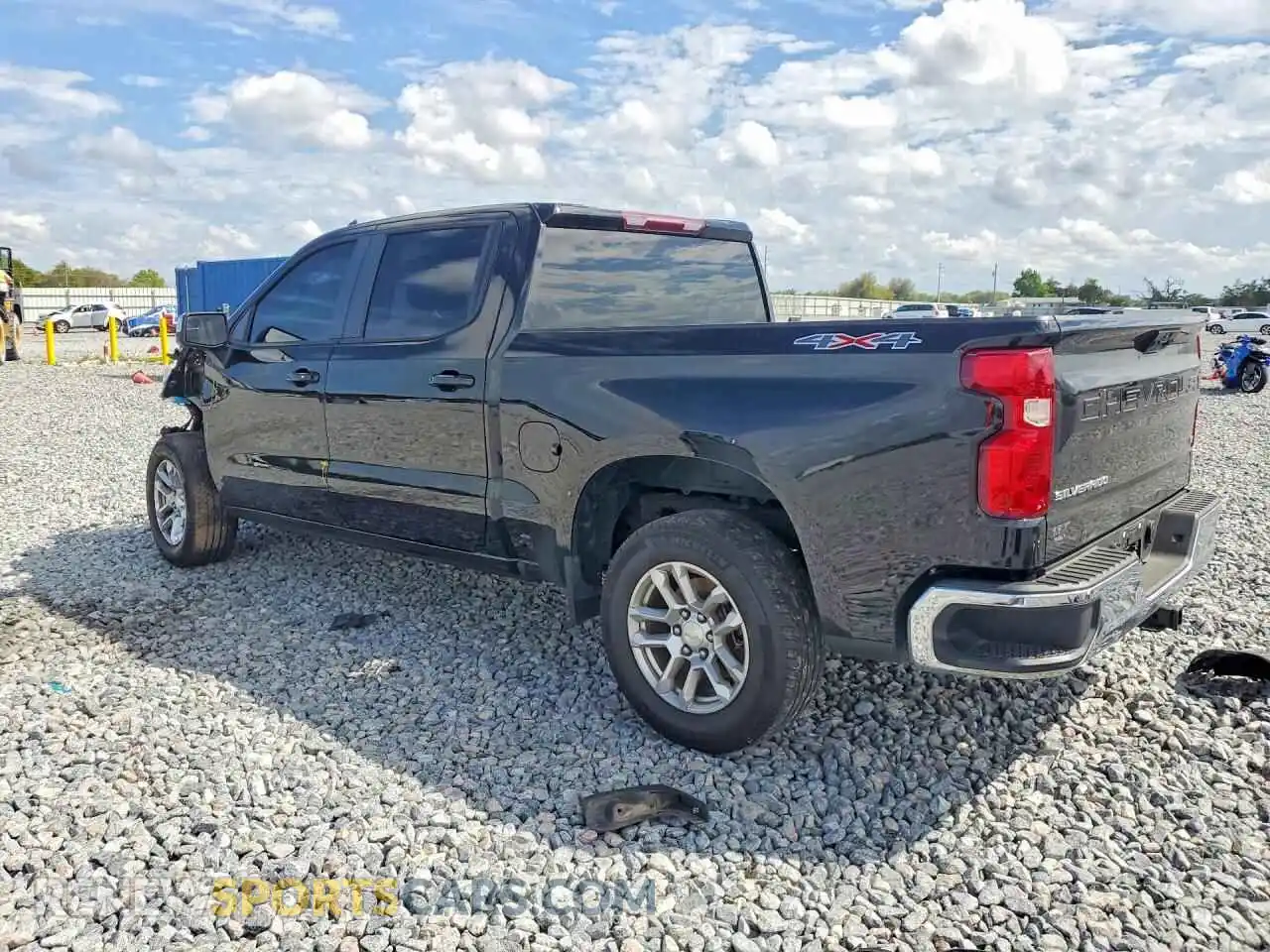 2 fotografías del automóvil dañado 1GCPDKEK2PZ226006 CHEVROLET SILVERADO 2023