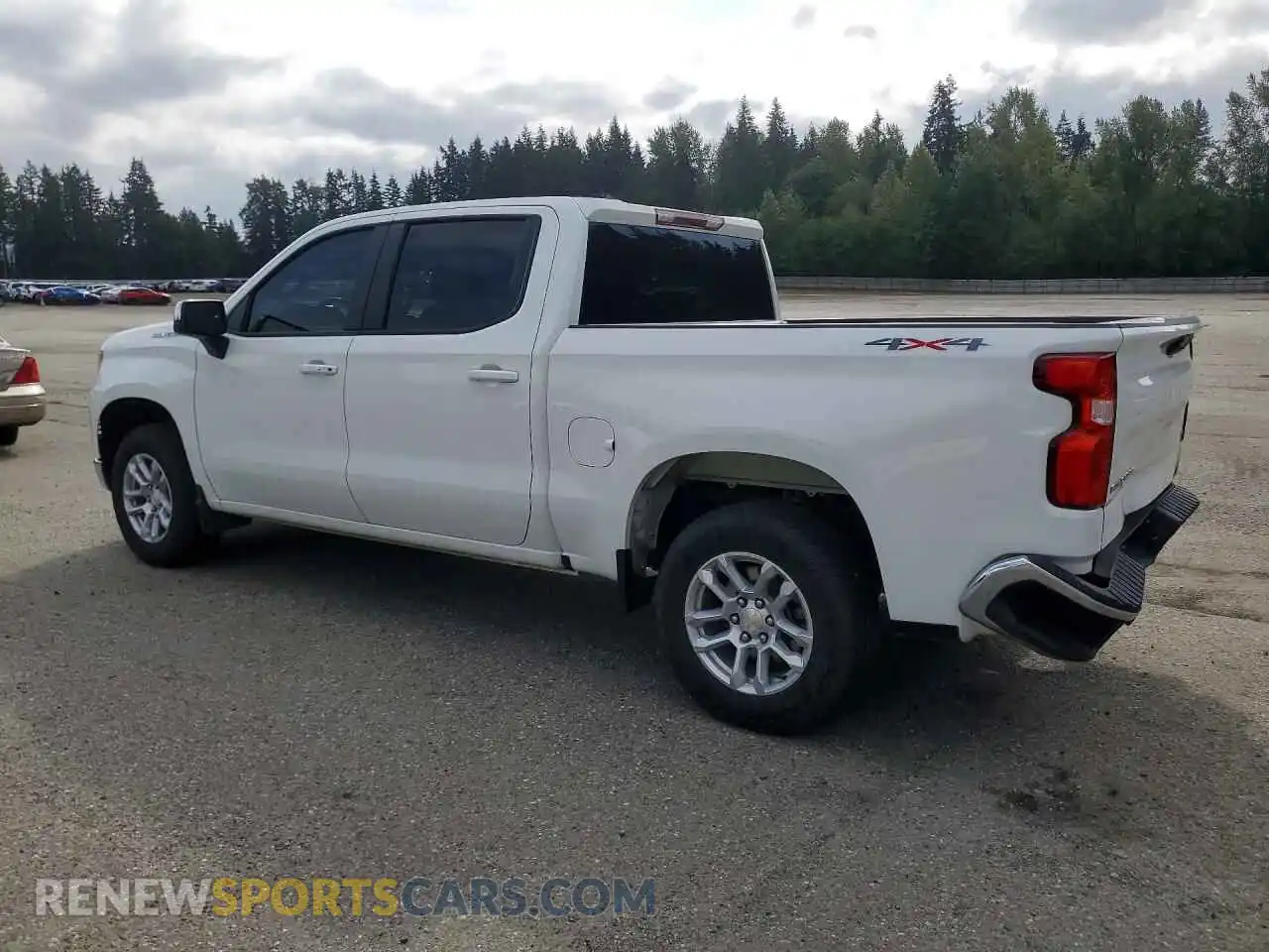 2 fotografías del automóvil dañado 1GCUDDE88PZ104415 CHEVROLET SILVERADO 2023