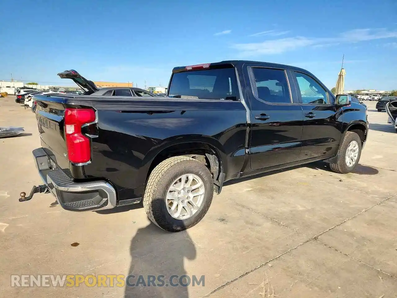 3 fotografías del automóvil dañado 1GCUDDED2PZ333878 CHEVROLET SILVERADO 2023