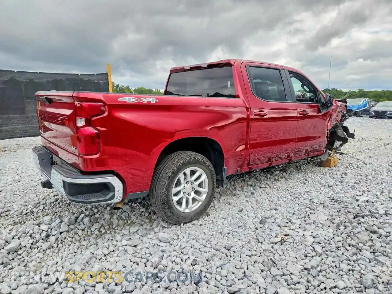 3 fotografías del automóvil dañado 1GCUDDEDXPZ159235 CHEVROLET SILVERADO 2023