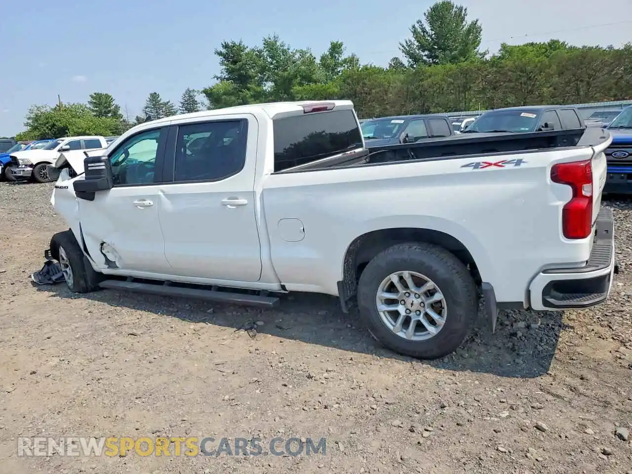 2 fotografías del automóvil dañado 1GCUDEE80PZ189188 CHEVROLET SILVERADO 2023