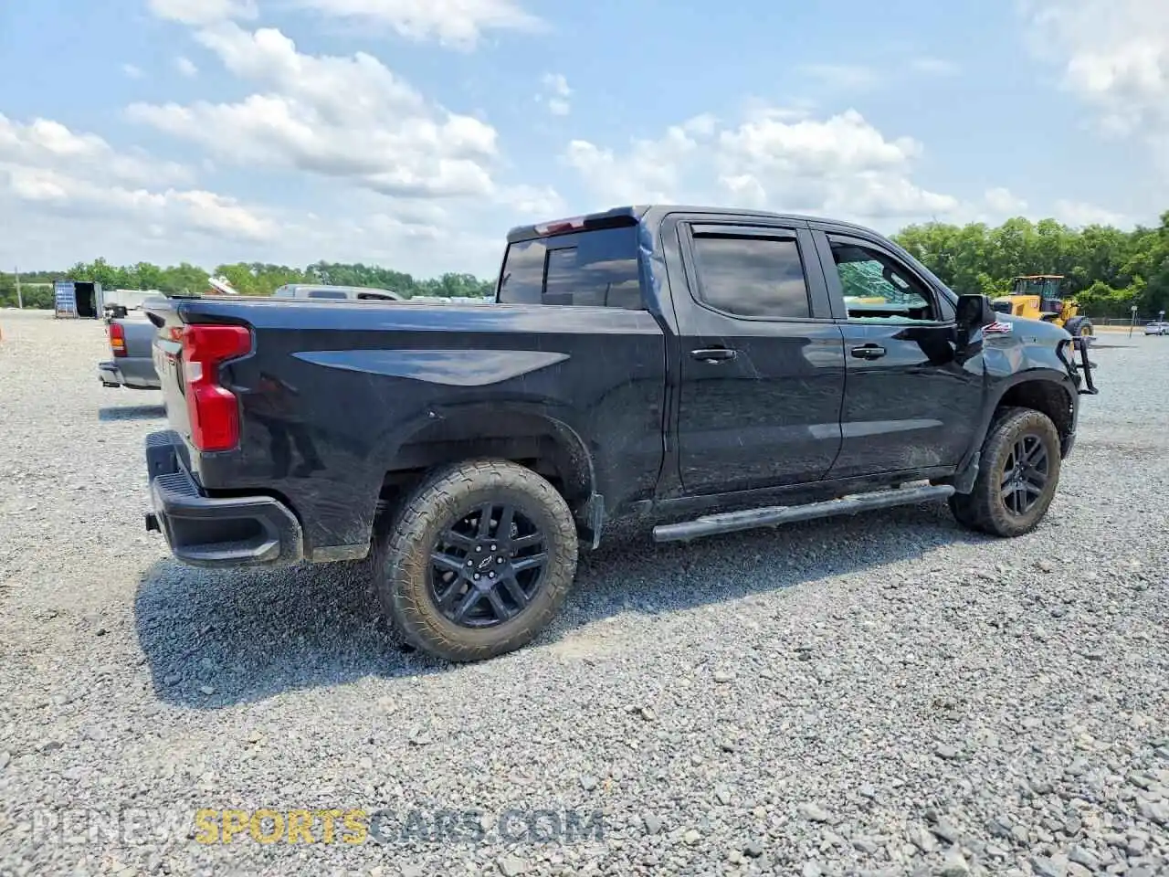 3 Photograph of a damaged car 1GCUDEE86PZ305249 CHEVROLET SILVERADO 2023