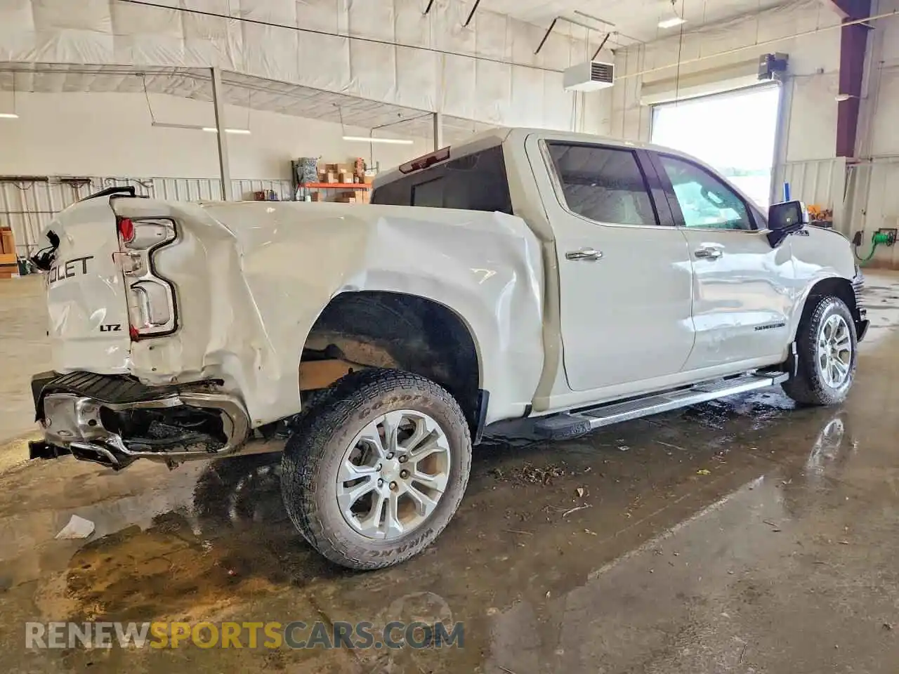 3 fotografías del automóvil dañado 1GCUDGED2PZ101993 CHEVROLET SILVERADO 2023