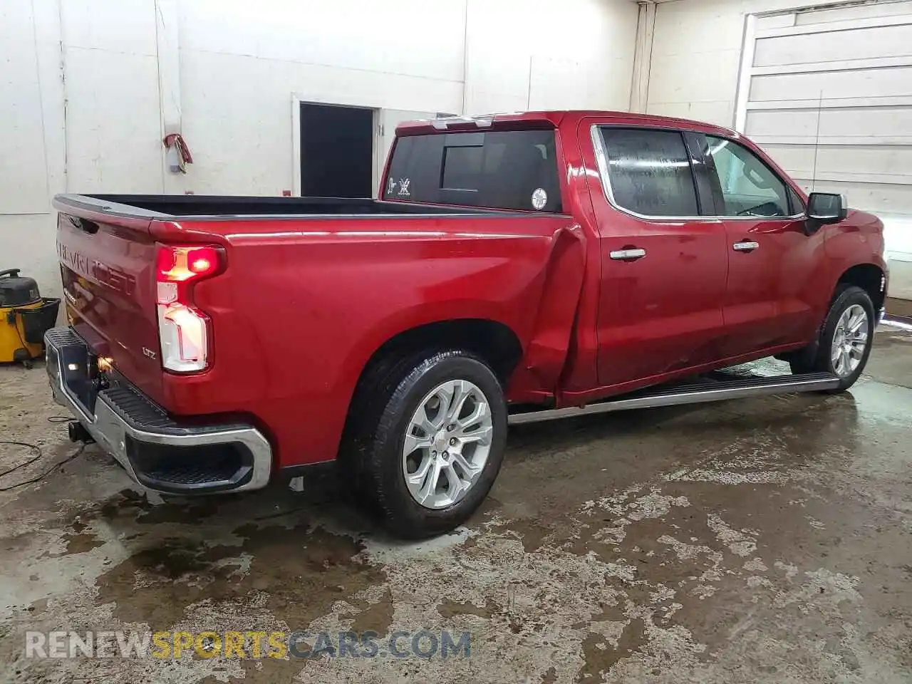 3 Photograph of a damaged car 1GCUDGEL3PZ232177 CHEVROLET SILVERADO 2023