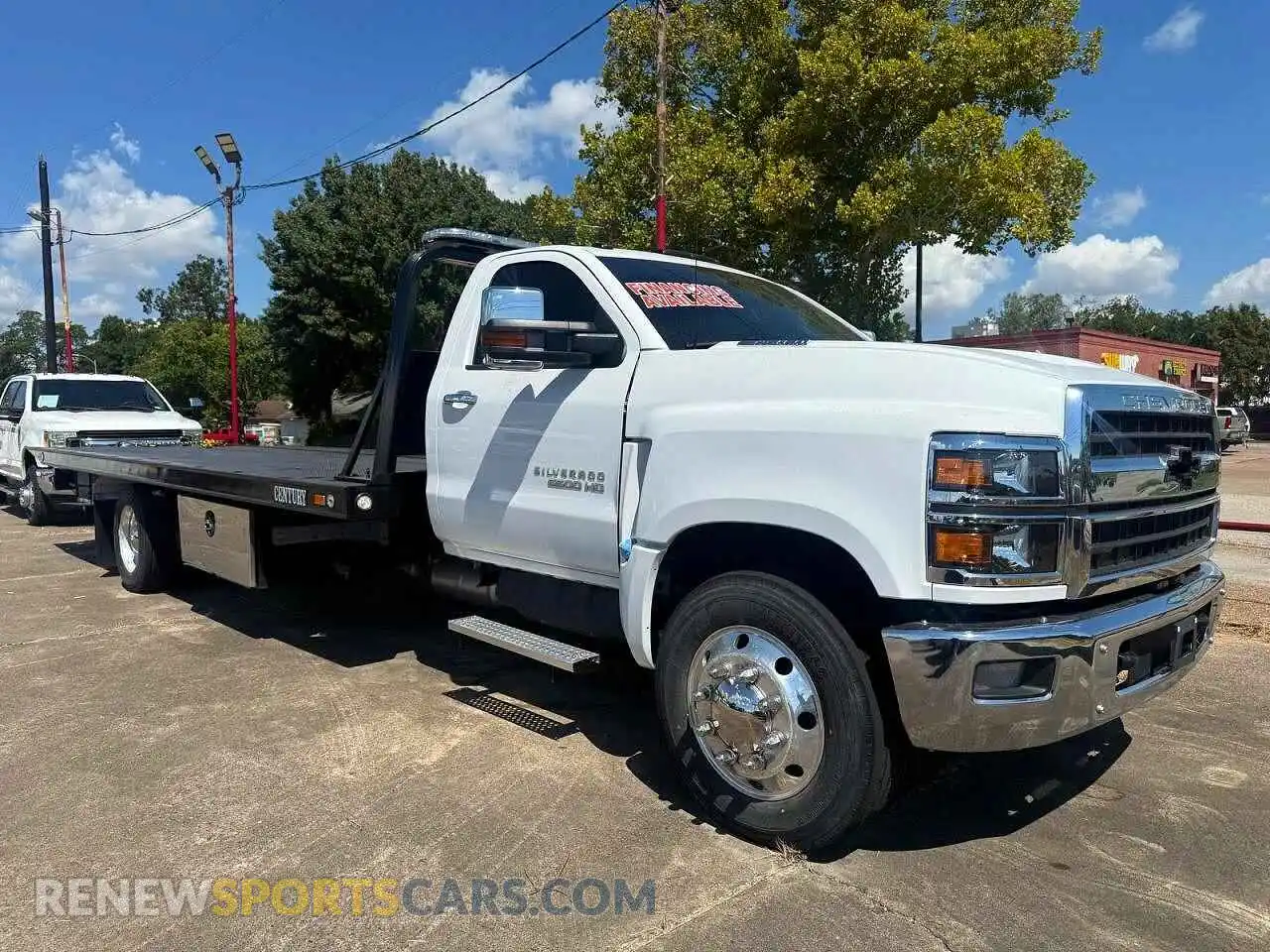 1 Фотография поврежденного автомобиля 1HTKHPVM8PH113649 CHEVROLET SILVERADO 2023