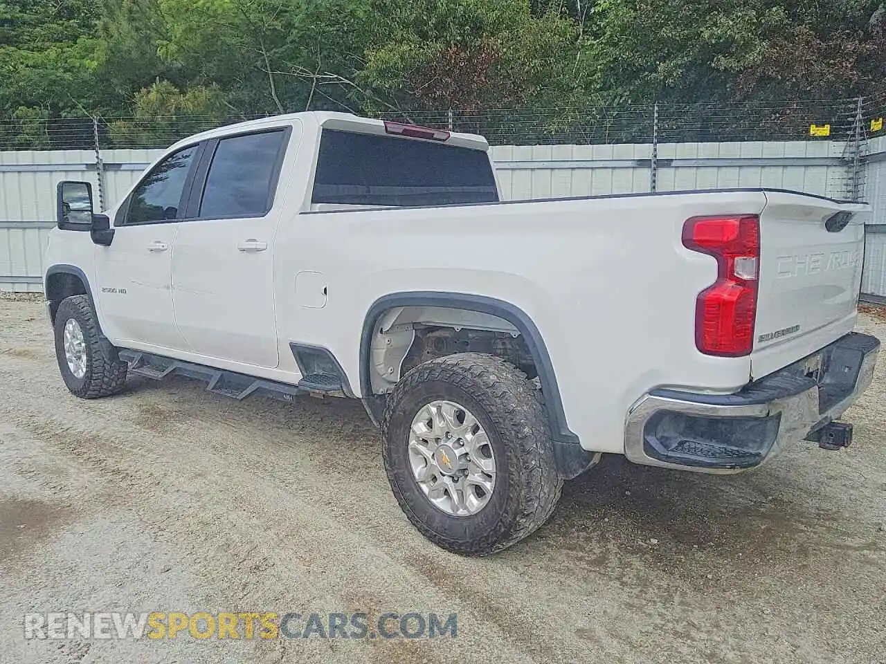 2 Photograph of a damaged car 2GC1YNEY4P1728878 CHEVROLET SILVERADO 2023