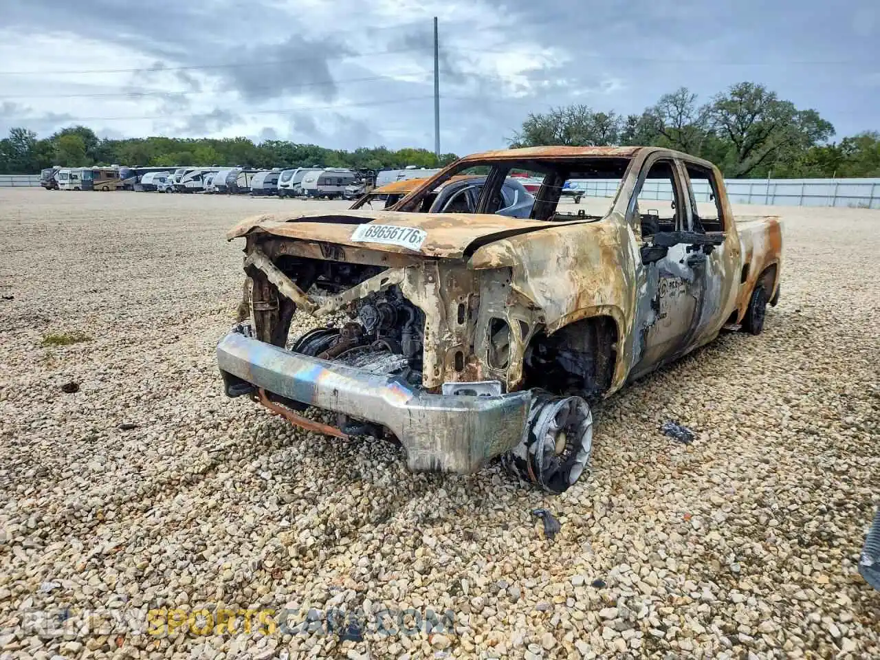 1 Photograph of a damaged car 2GC1YNEYXP1729033 CHEVROLET SILVERADO 2023