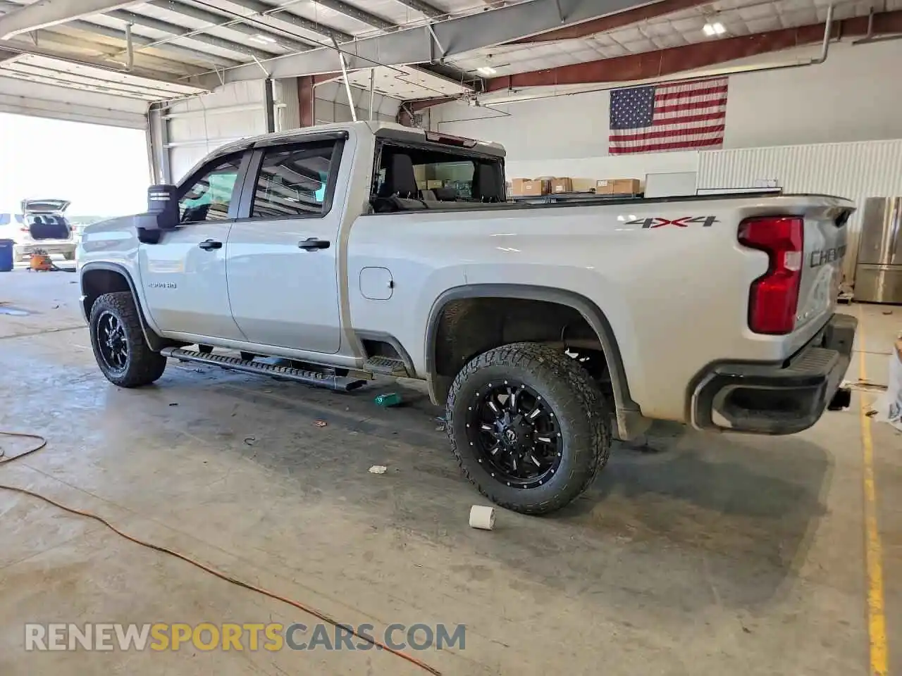 2 Фотография поврежденного автомобиля 2GC4YMEY8P1719978 CHEVROLET SILVERADO 2023