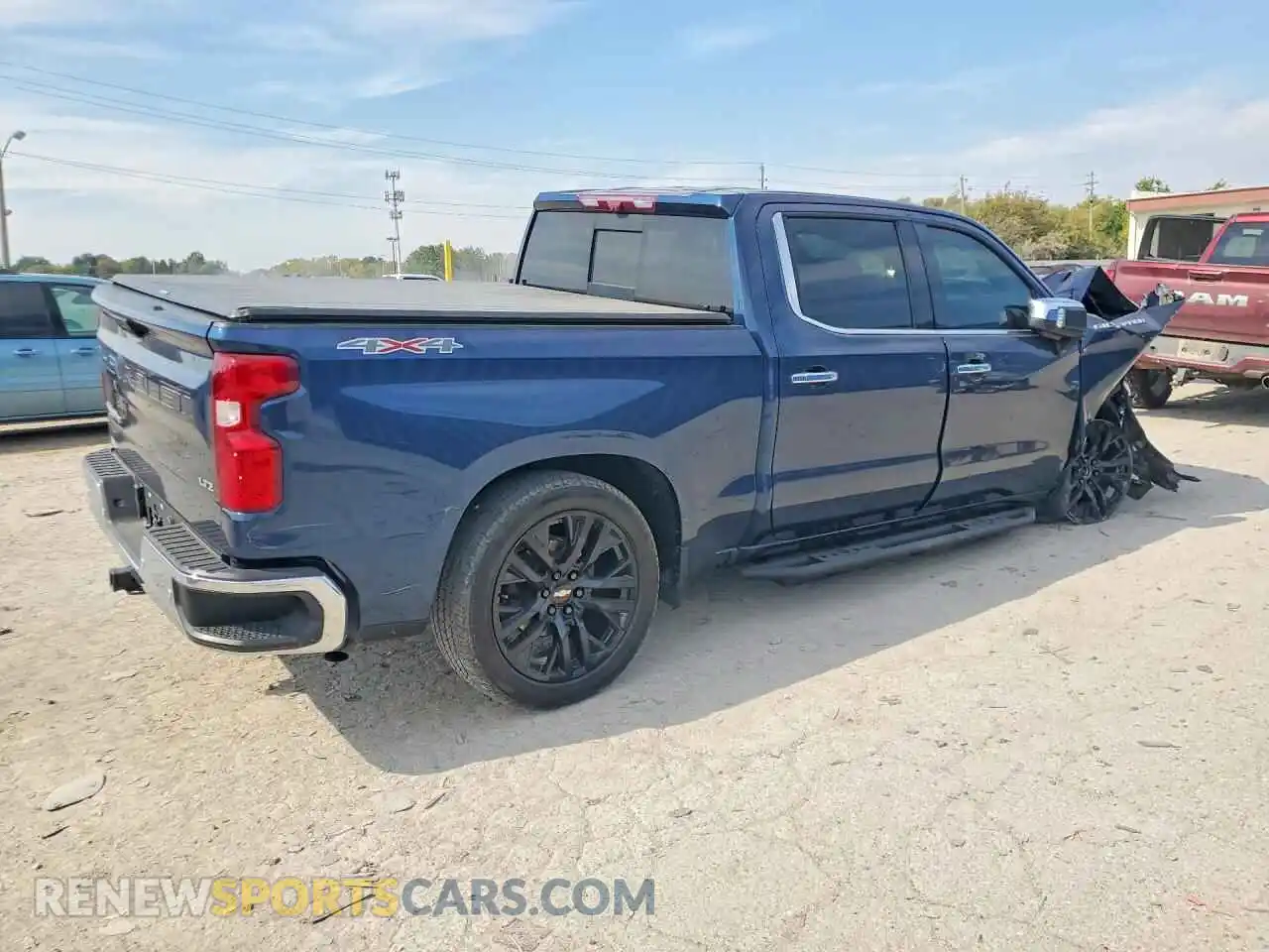 3 Photograph of a damaged car 2GCUDGED1P1119085 CHEVROLET SILVERADO 2023