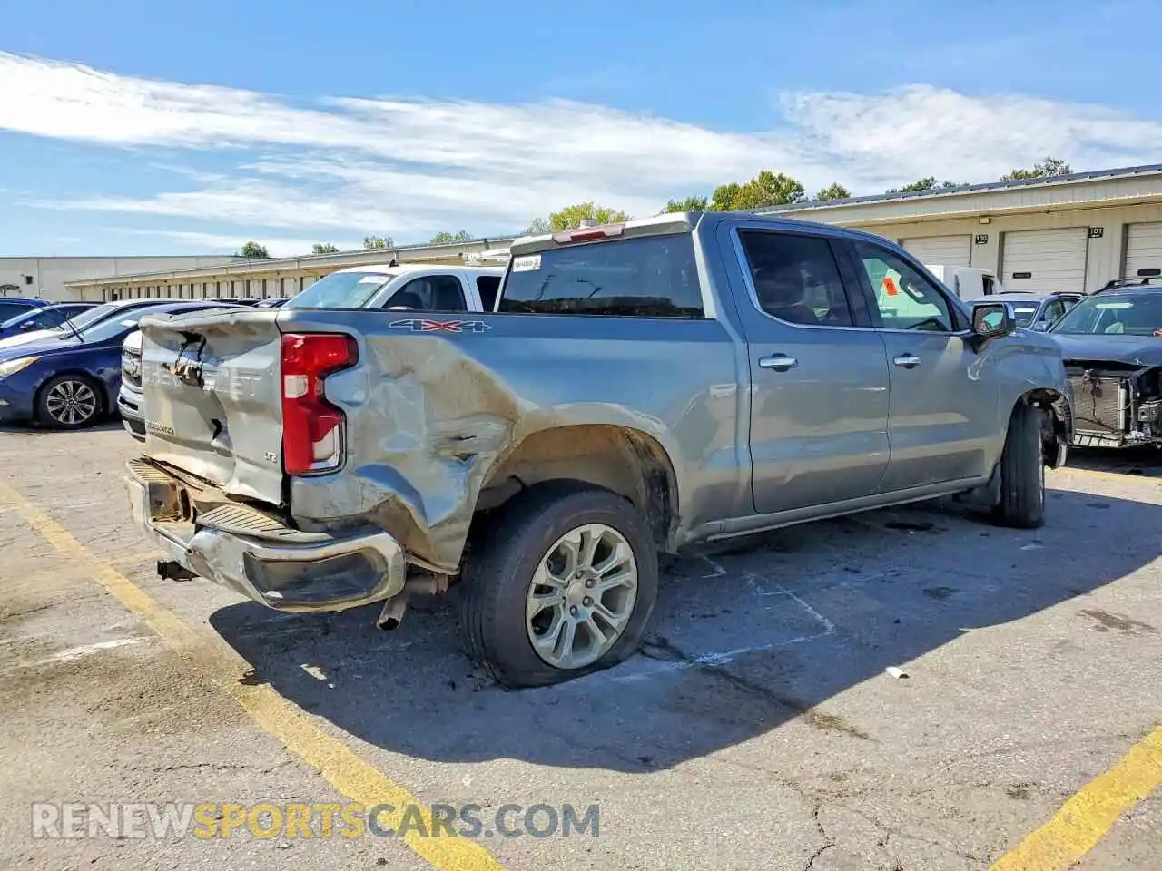 3 Photograph of a damaged car 2GCUDGED3P1108833 CHEVROLET SILVERADO 2023