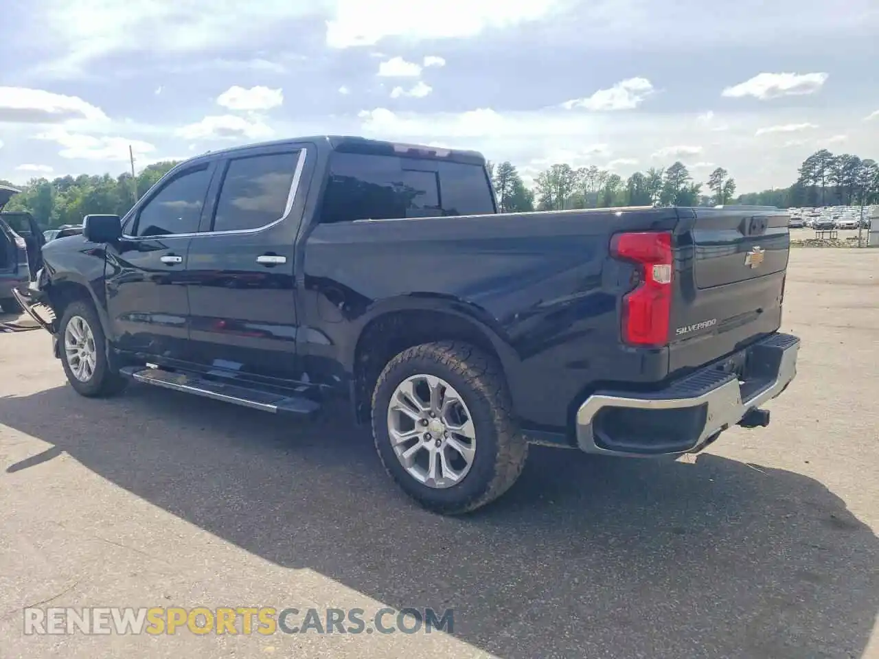 2 Photograph of a damaged car 2GCUDGED6P1131782 CHEVROLET SILVERADO 2023
