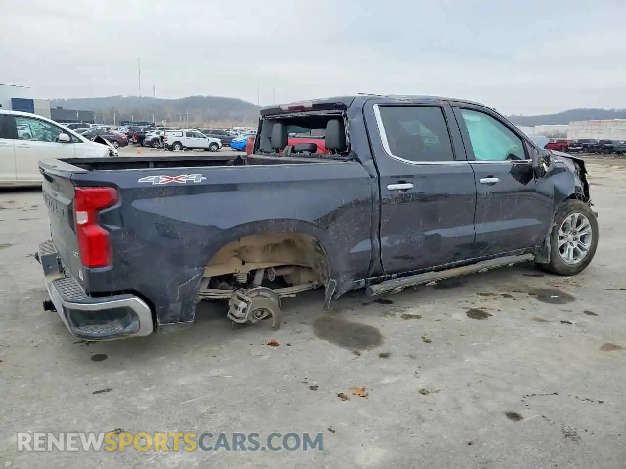 3 Photograph of a damaged car 2GCUDGED9P1105029 CHEVROLET SILVERADO 2023