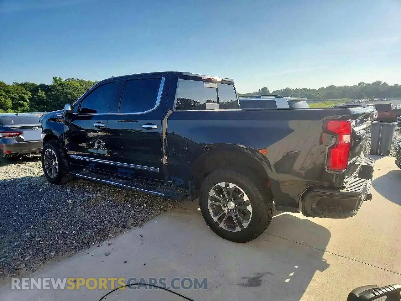 2 Photograph of a damaged car 2GCUDJED3P1113768 CHEVROLET SILVERADO 2023