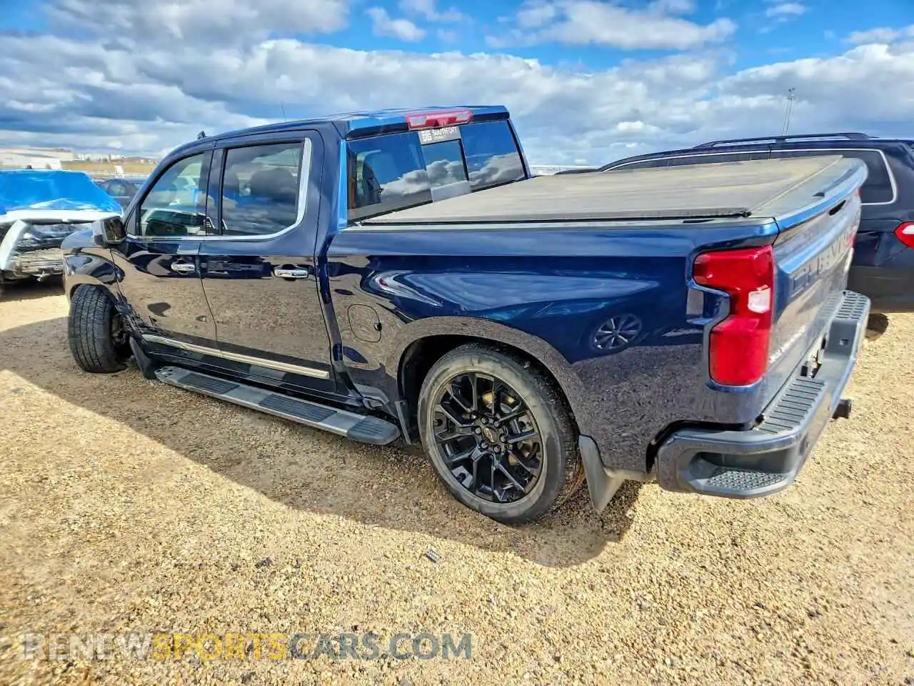 2 Photograph of a damaged car 2GCUDJED4P1131471 CHEVROLET SILVERADO 2023