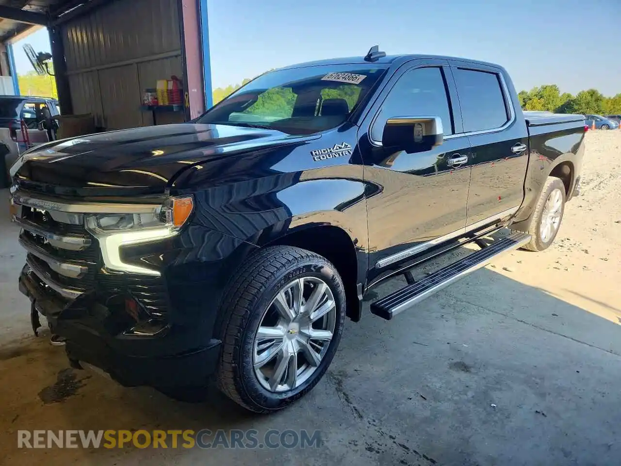1 Photograph of a damaged car 2GCUDJED8P1133871 CHEVROLET SILVERADO 2023