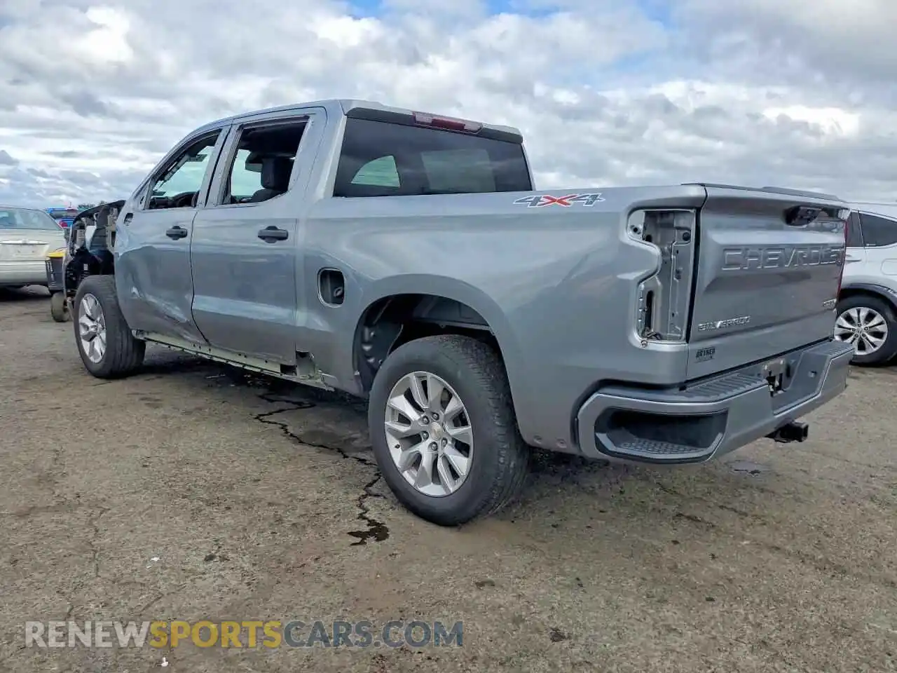 2 fotografías del automóvil dañado 3GCPDBEK3PG264246 CHEVROLET SILVERADO 2023