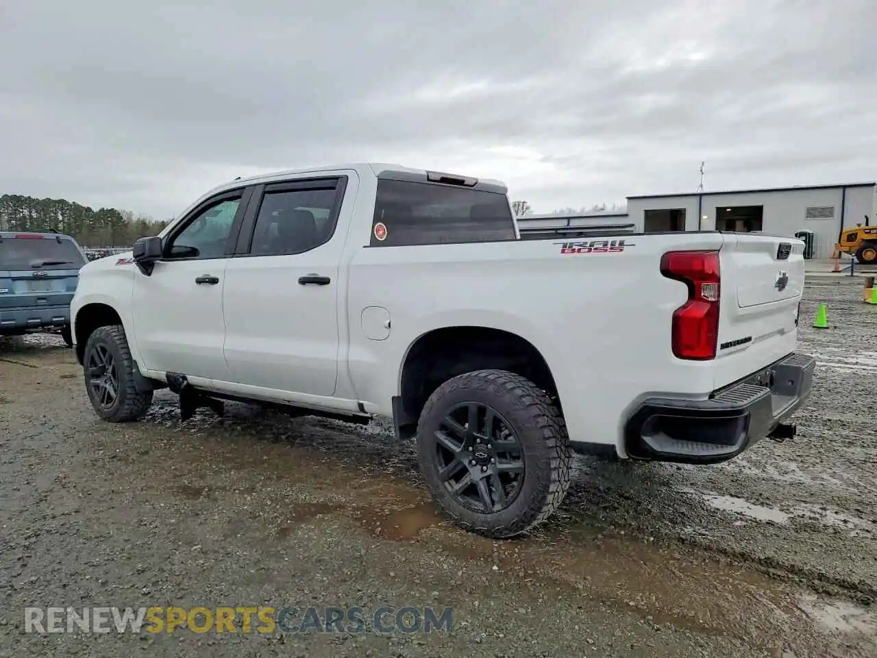 2 fotografías del automóvil dañado 3GCPDFEKXPG250593 CHEVROLET SILVERADO 2023