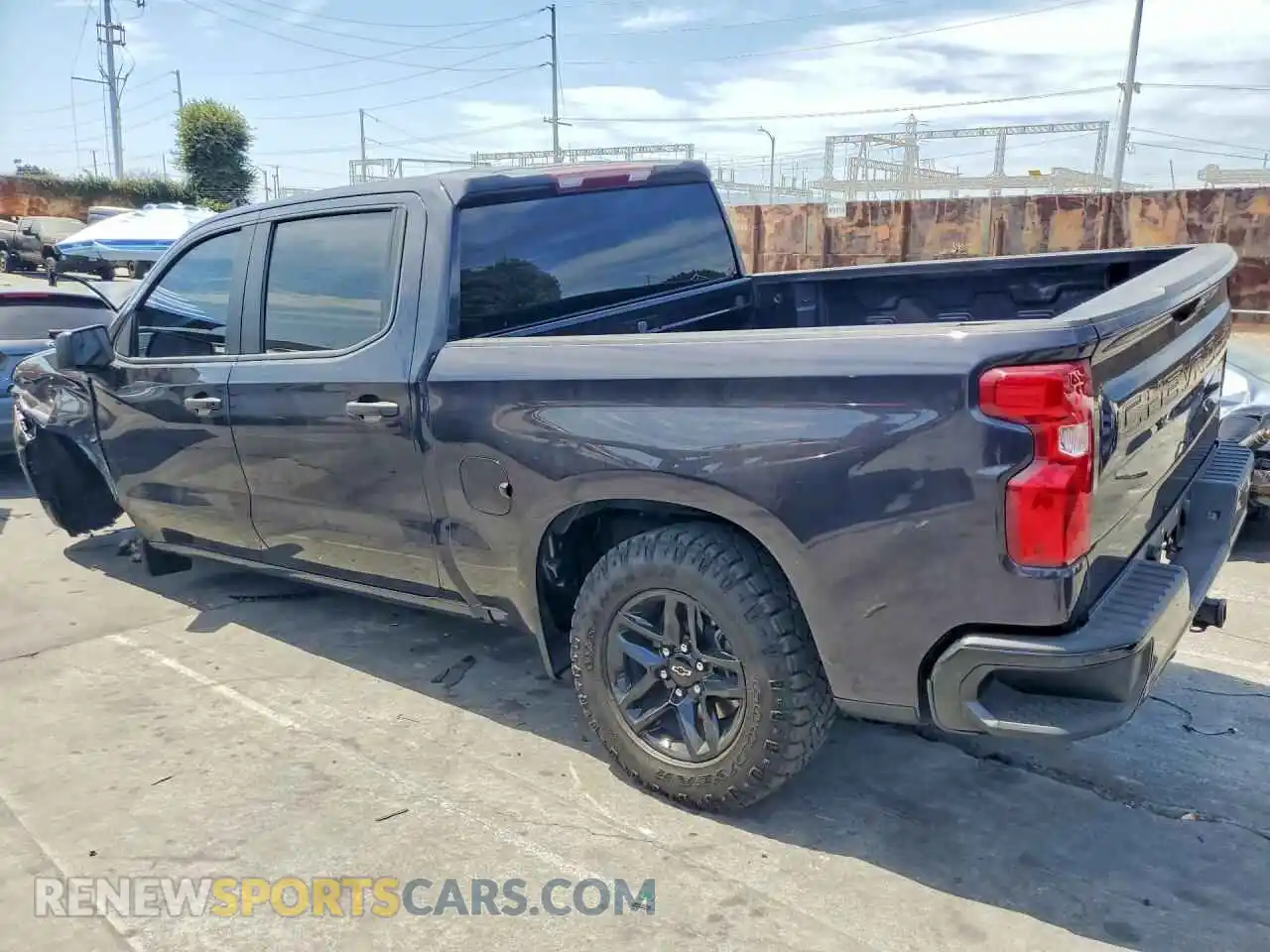 2 Фотография поврежденного автомобиля 3GCUDCED2PG136543 CHEVROLET SILVERADO 2023