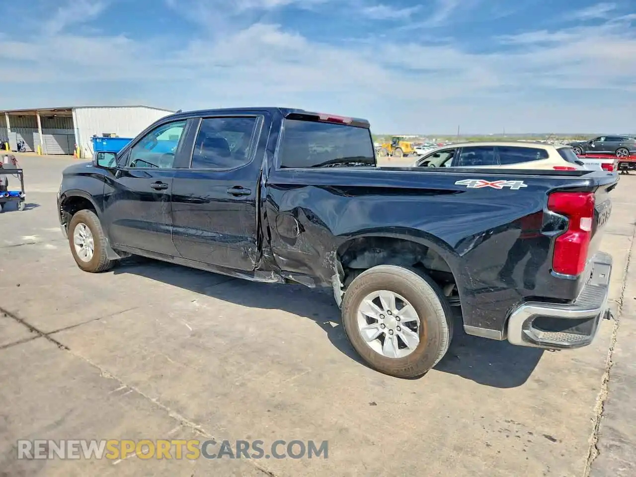 2 fotografías del automóvil dañado 3GCUDDED1PG346105 CHEVROLET SILVERADO 2023