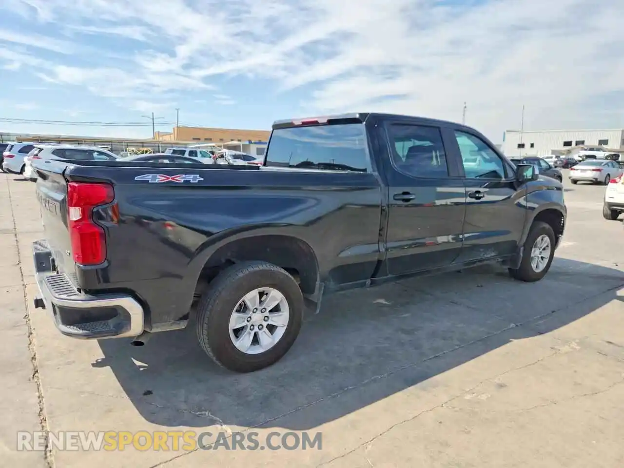 3 fotografías del automóvil dañado 3GCUDDED1PG346105 CHEVROLET SILVERADO 2023