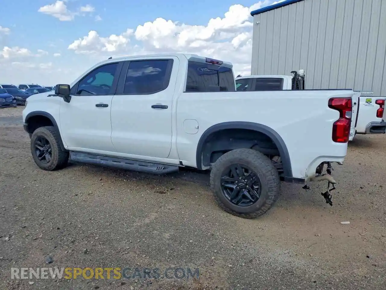 2 fotografías del automóvil dañado 3GCUDHEL7PG358497 CHEVROLET SILVERADO 2023