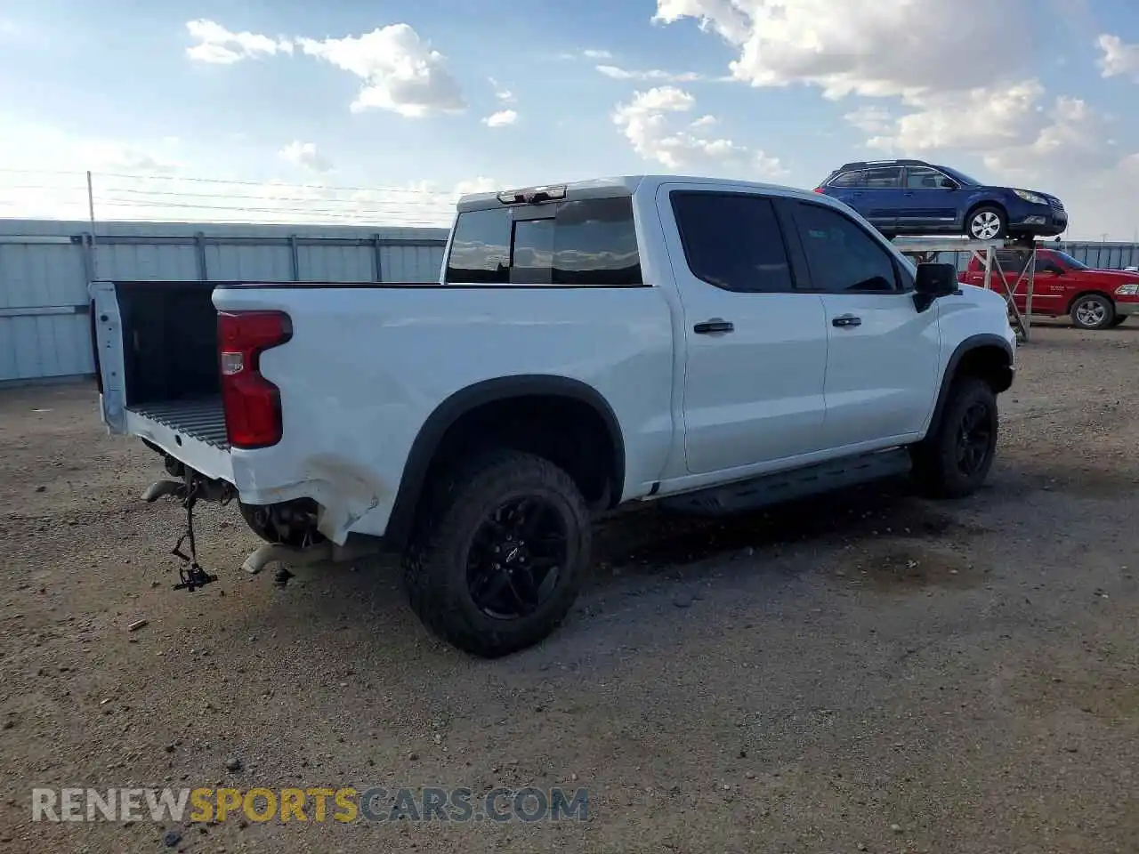3 fotografías del automóvil dañado 3GCUDHEL7PG358497 CHEVROLET SILVERADO 2023