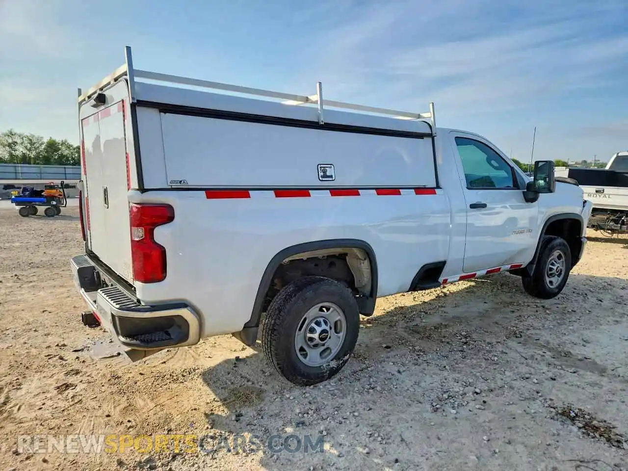 3 Фотография поврежденного автомобиля 1GC0WLE77RF361709 CHEVROLET SILVERADO 2024