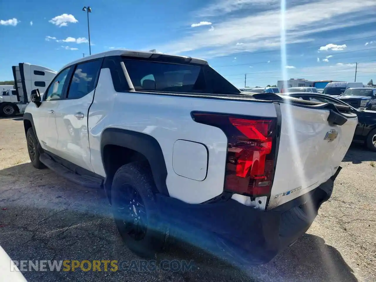 2 Фотография поврежденного автомобиля 1GC10VEL7RU200125 CHEVROLET SILVERADO 2024